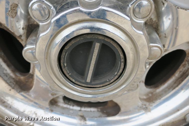 image for item DE3802 2000 Ford Excursion SUV