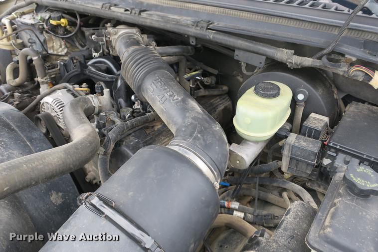 image for item DE3802 2000 Ford Excursion SUV