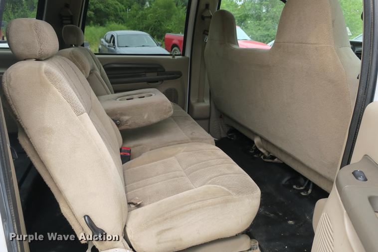 image for item DE3802 2000 Ford Excursion SUV