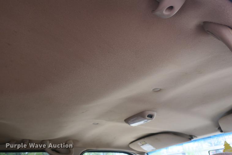 image for item DE3802 2000 Ford Excursion SUV