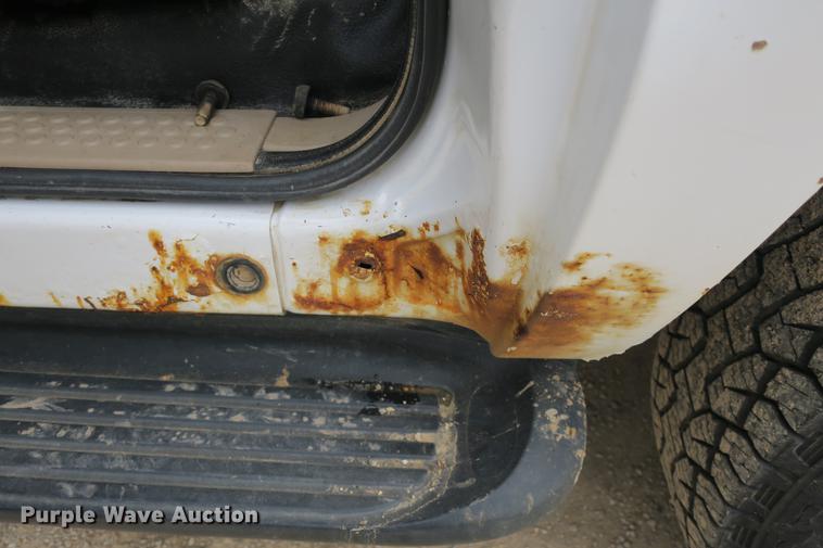 image for item DE3802 2000 Ford Excursion SUV