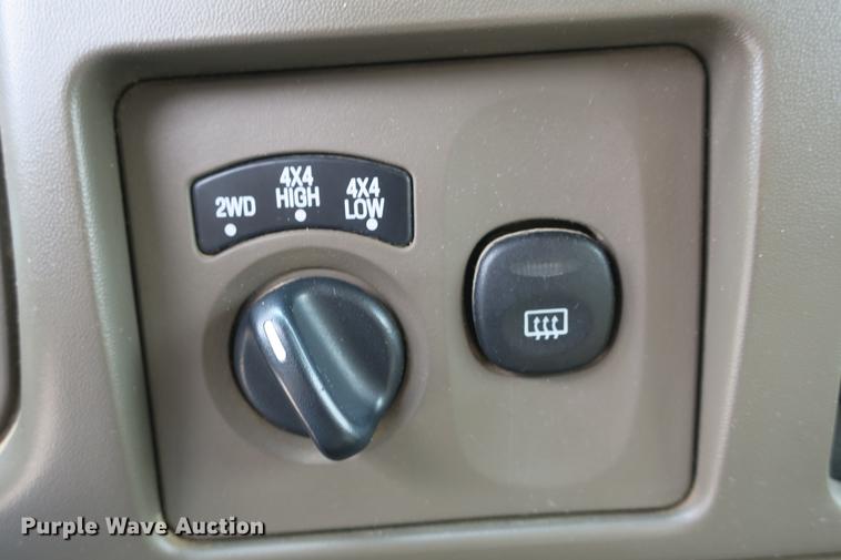 image for item DE3802 2000 Ford Excursion SUV