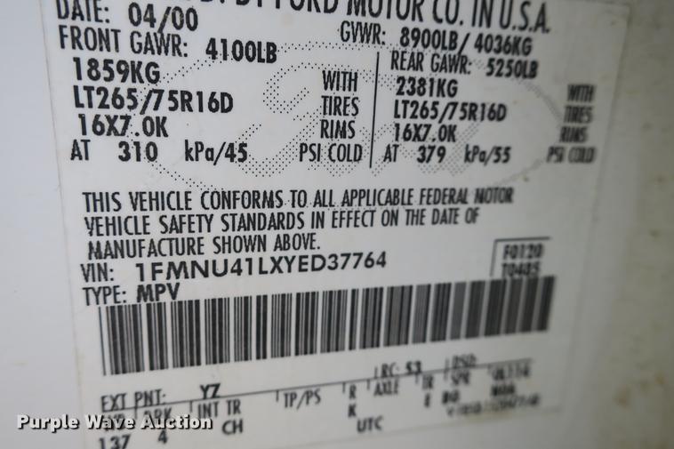 image for item DE3802 2000 Ford Excursion SUV