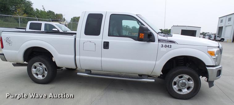 image for item DE5169 2012 Ford F250 Super Duty SuperCab pickup truck