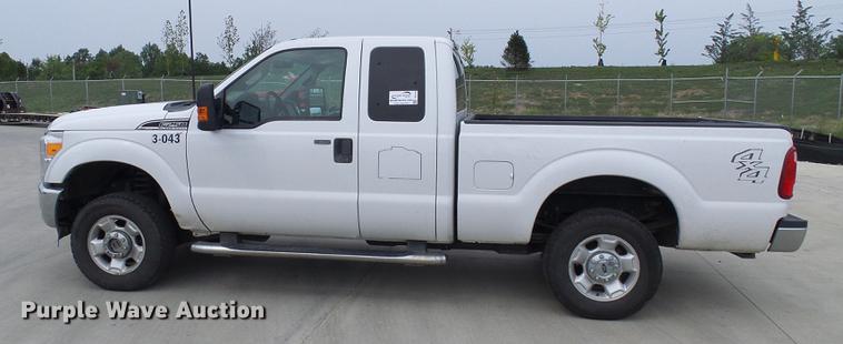 image for item DE5169 2012 Ford F250 Super Duty SuperCab pickup truck