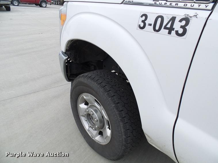 image for item DE5169 2012 Ford F250 Super Duty SuperCab pickup truck