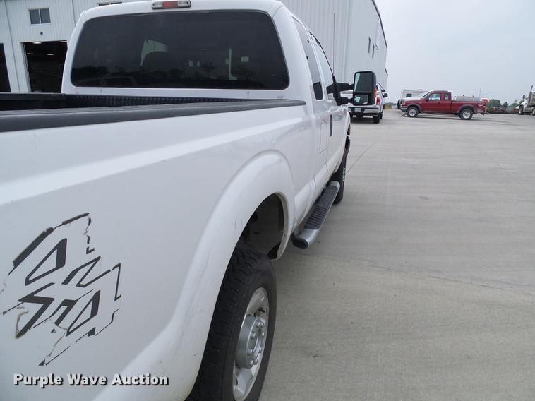image for item DE5169 2012 Ford F250 Super Duty SuperCab pickup truck