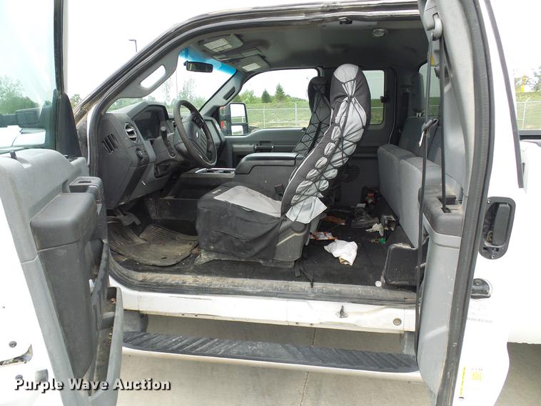 image for item DE5169 2012 Ford F250 Super Duty SuperCab pickup truck