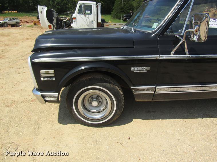 image for item DE5184 1972 Chevrolet Cheyenne 10 pickup truck