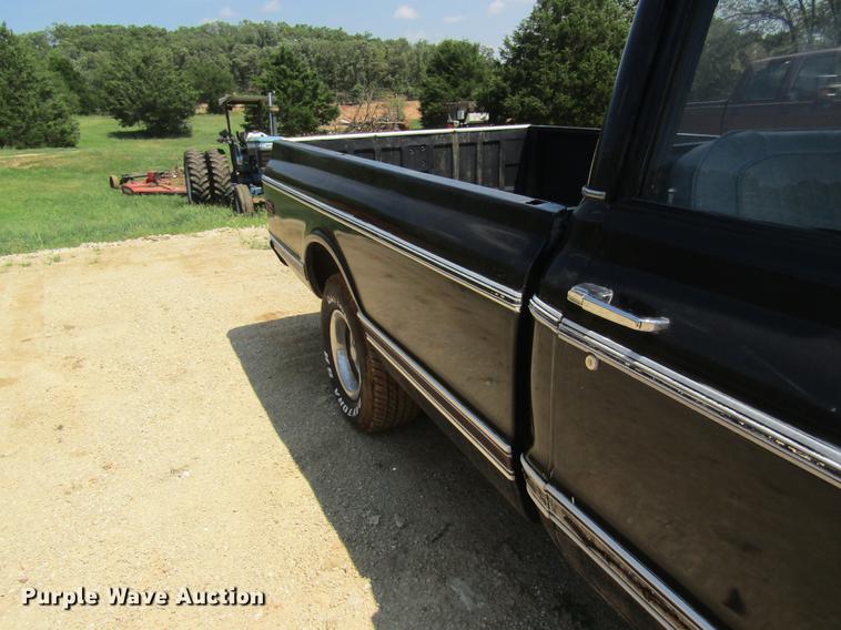 image for item DE5184 1972 Chevrolet Cheyenne 10 pickup truck