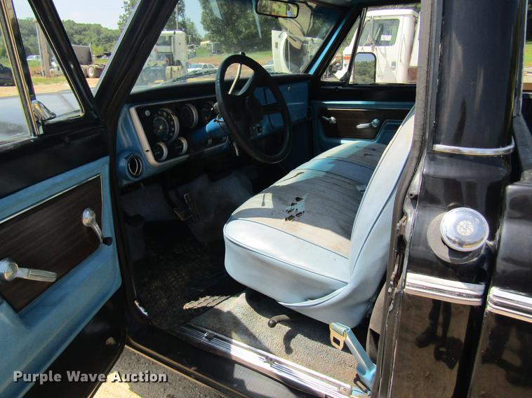 image for item DE5184 1972 Chevrolet Cheyenne 10 pickup truck