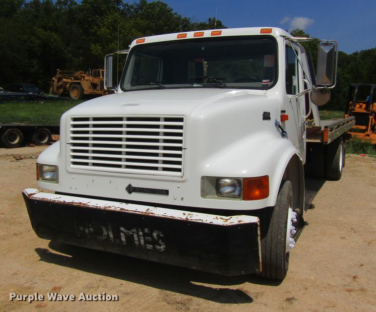 image for item DE5186 1998 International 4700 rollback truck