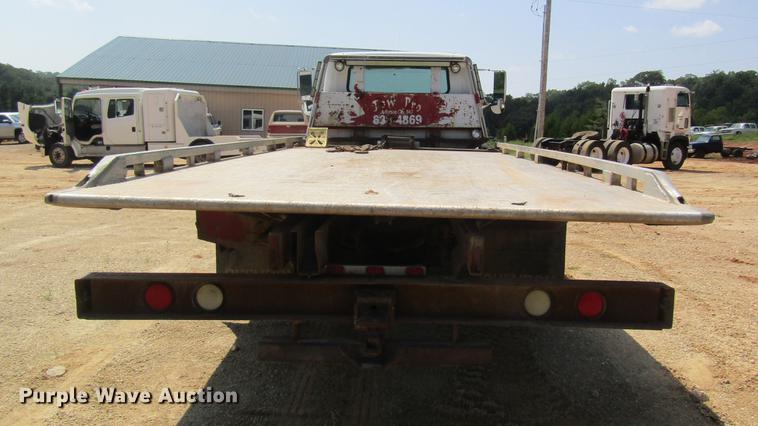 image for item DE5186 1998 International 4700 rollback truck