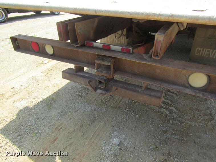 image for item DE5186 1998 International 4700 rollback truck
