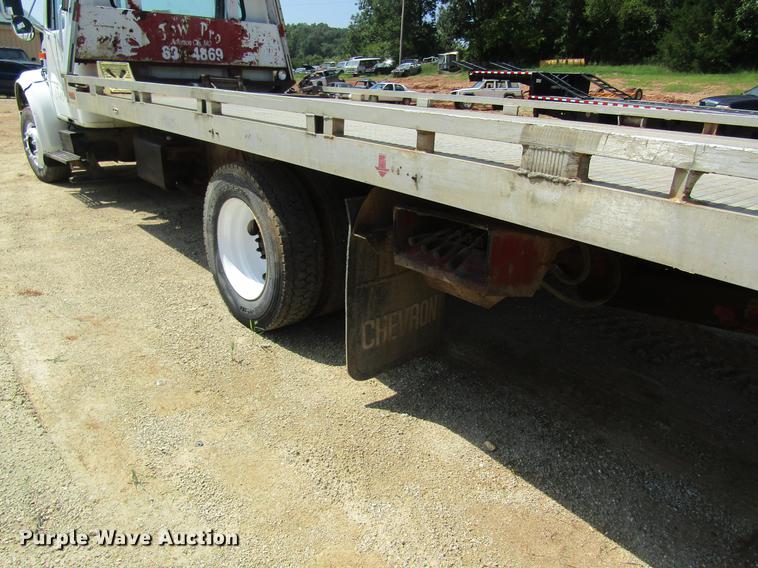 image for item DE5186 1998 International 4700 rollback truck
