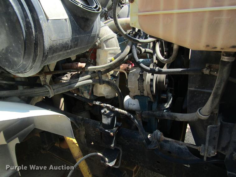 image for item DE5186 1998 International 4700 rollback truck