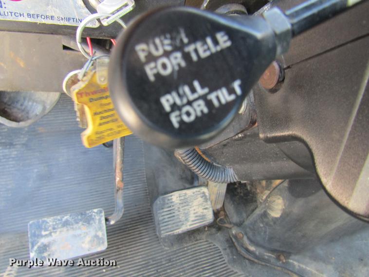 image for item DE5186 1998 International 4700 rollback truck