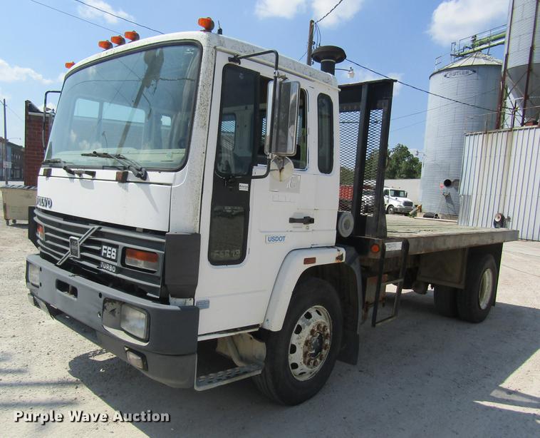 image for item DE5192 1989 Volvo FE613 flatbed truck