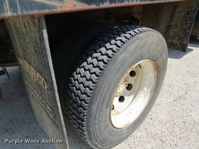 image for item DE5192 1989 Volvo FE613 flatbed truck