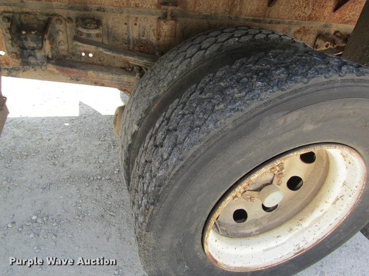 image for item DE5192 1989 Volvo FE613 flatbed truck