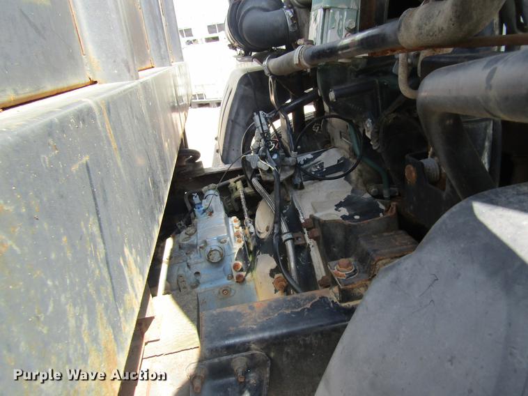 image for item DE5192 1989 Volvo FE613 flatbed truck