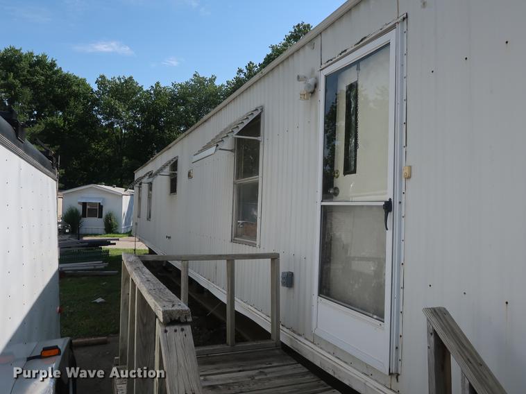 image for item DE6086 1995 Fleetwood Homes mobile home