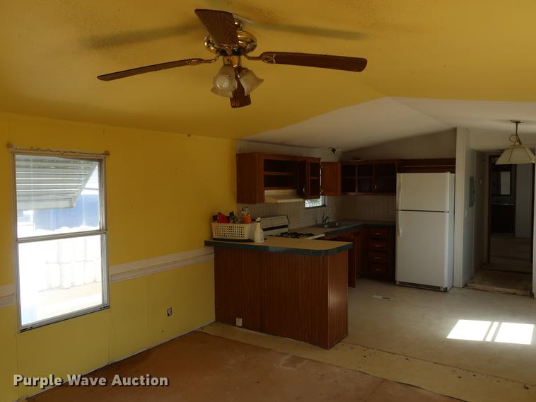 image for item DE6086 1995 Fleetwood Homes mobile home