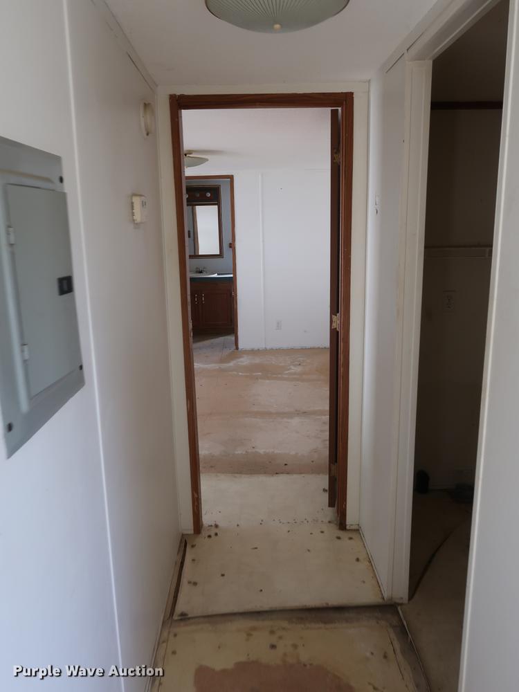 image for item DE6086 1995 Fleetwood Homes mobile home