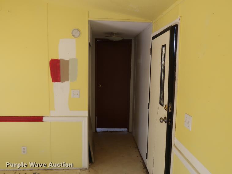 image for item DE6086 1995 Fleetwood Homes mobile home