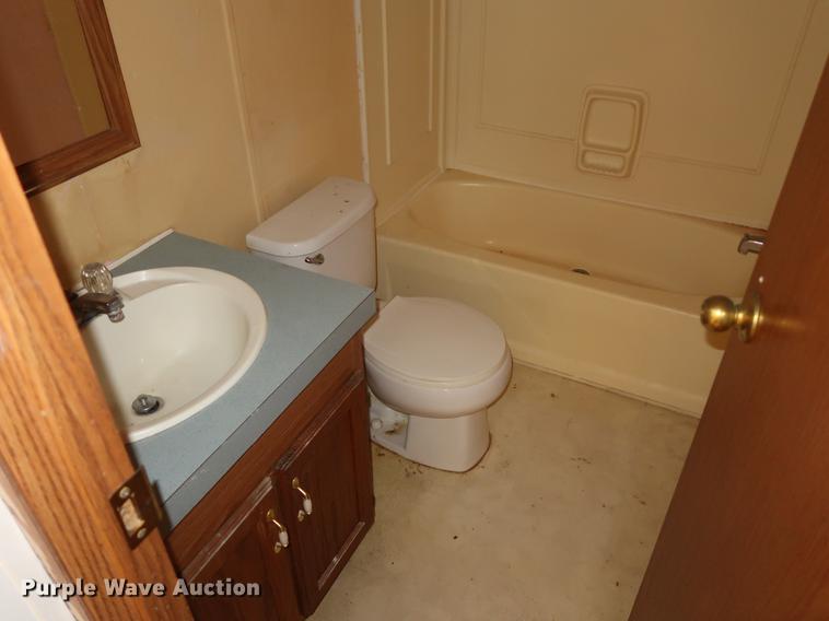 image for item DE6086 1995 Fleetwood Homes mobile home