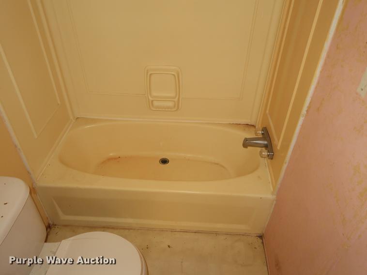 image for item DE6086 1995 Fleetwood Homes mobile home