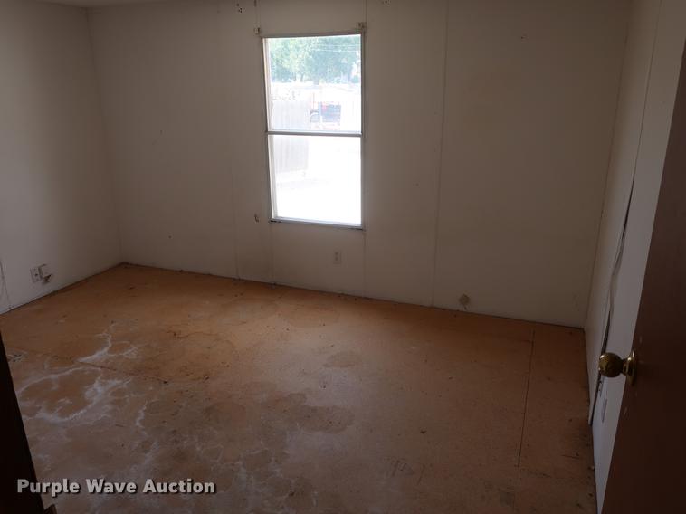 image for item DE6086 1995 Fleetwood Homes mobile home