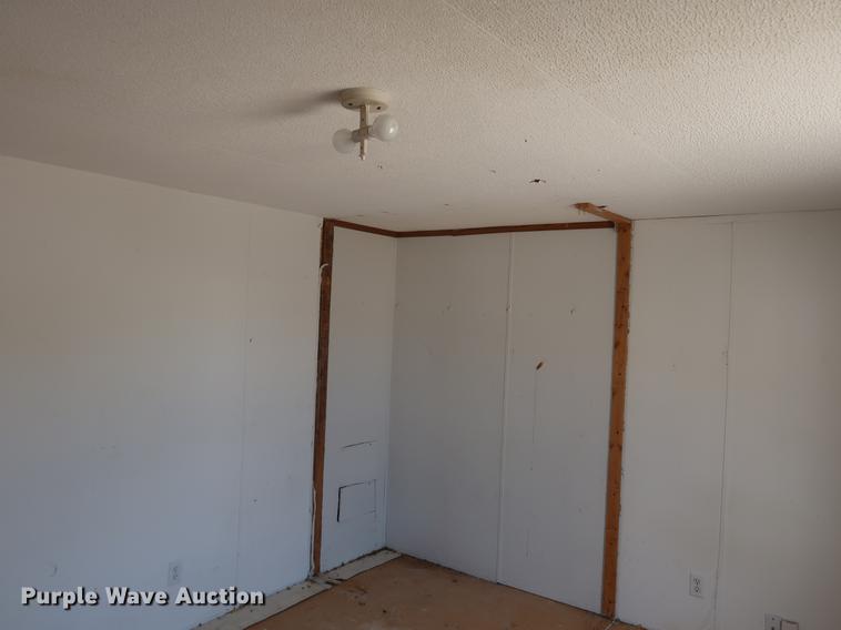 image for item DE6086 1995 Fleetwood Homes mobile home