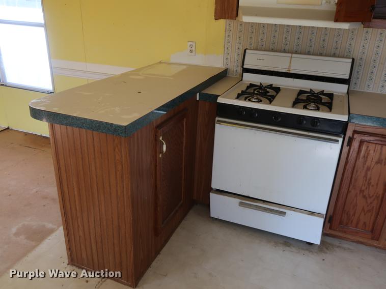 image for item DE6086 1995 Fleetwood Homes mobile home