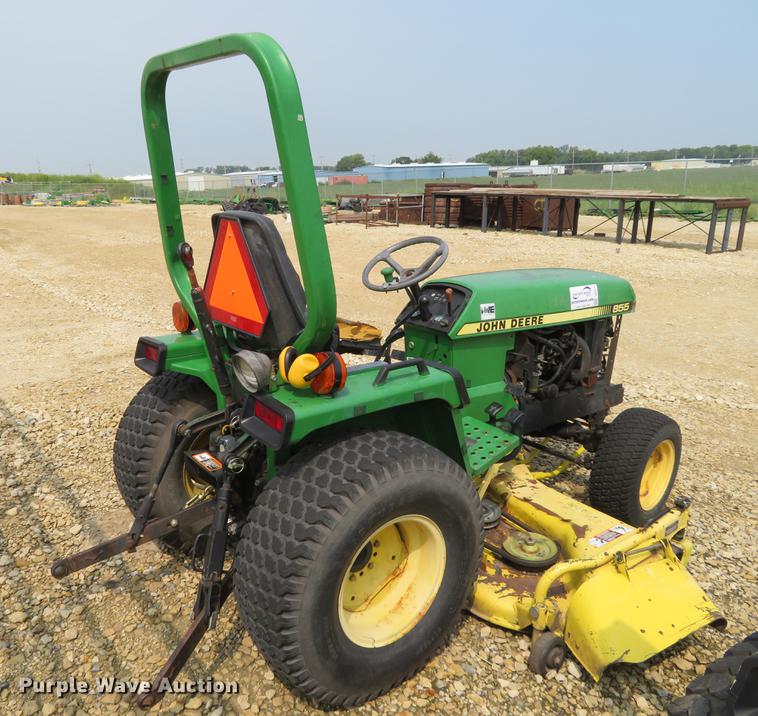 image for item DE6376 John Deere 855 utility tractor
