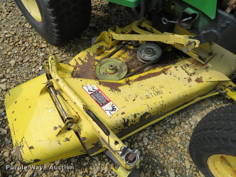 image for item DE6376 John Deere 855 utility tractor