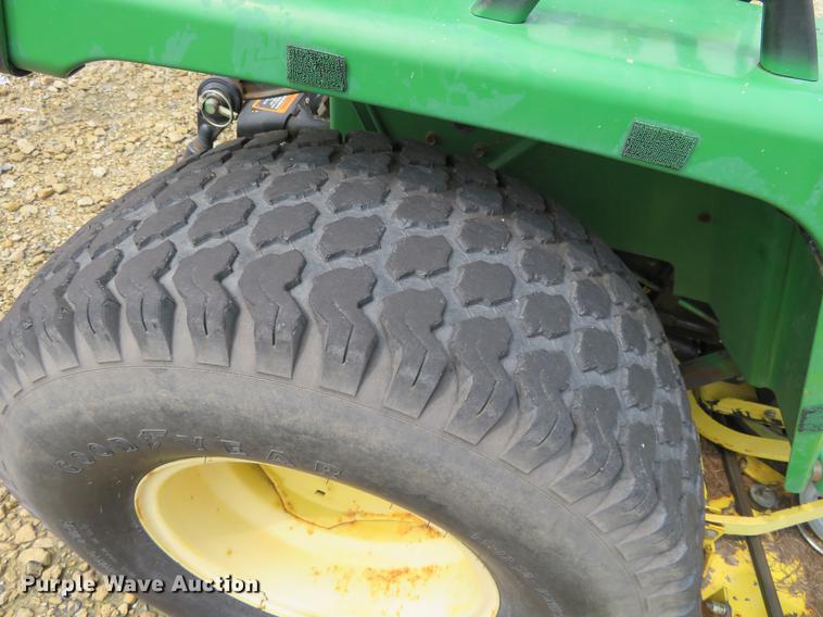 image for item DE6376 John Deere 855 utility tractor