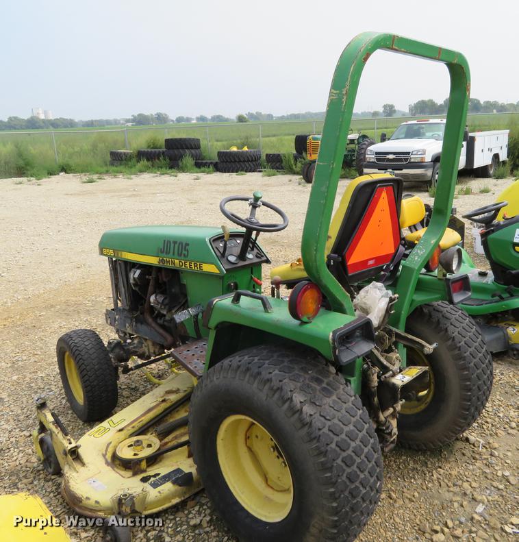 image for item DE6377 John Deere 855 utility tractor