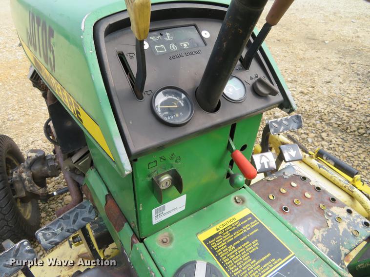image for item DE6377 John Deere 855 utility tractor