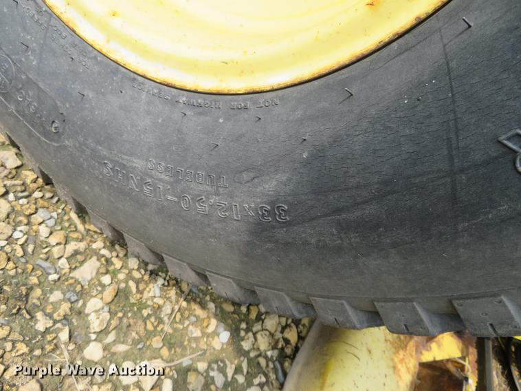 image for item DE6377 John Deere 855 utility tractor