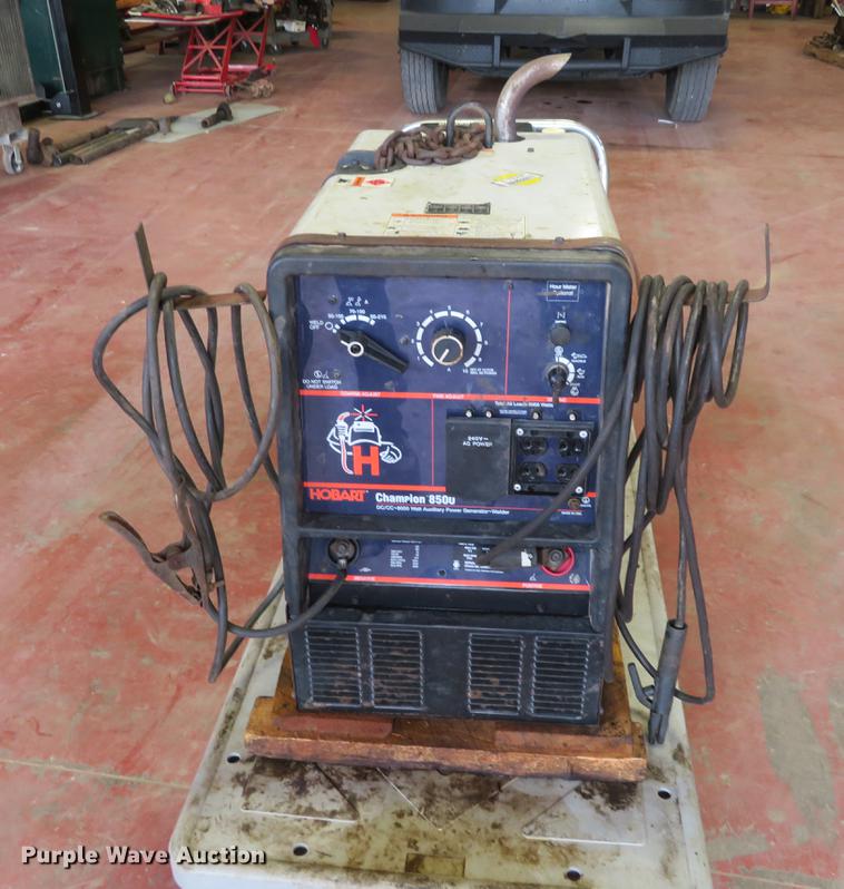 image for item DE6387 Hobart Champion 8500 DC/CC welder/generator
