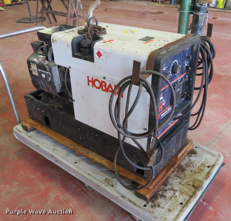 image for item DE6387 Hobart Champion 8500 DC/CC welder/generator