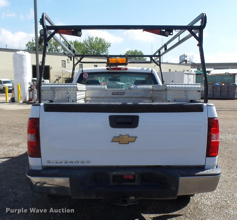 image for item DF3275 2007 Chevrolet Silverado 1500 pickup truck