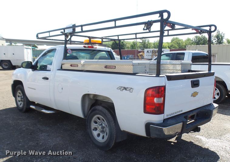 image for item DF3275 2007 Chevrolet Silverado 1500 pickup truck