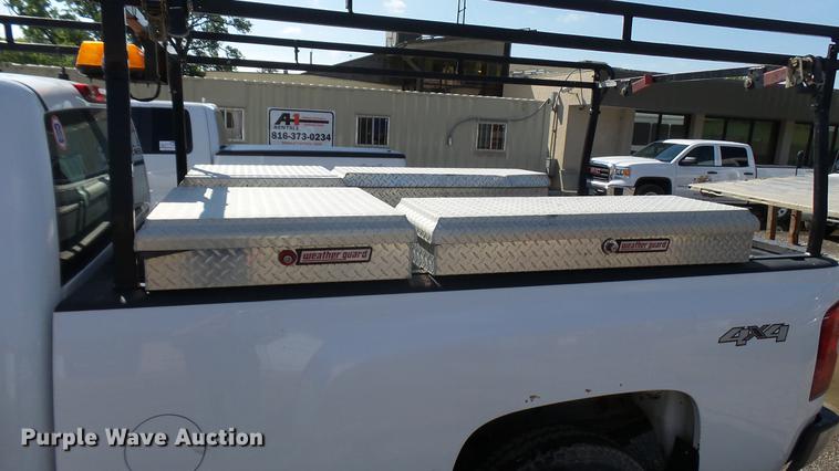 image for item DF3275 2007 Chevrolet Silverado 1500 pickup truck