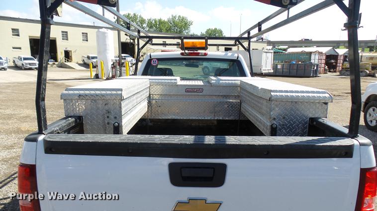 image for item DF3275 2007 Chevrolet Silverado 1500 pickup truck