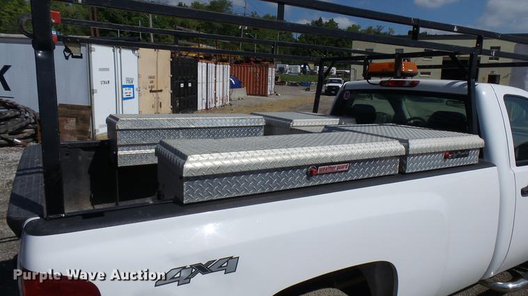 image for item DF3275 2007 Chevrolet Silverado 1500 pickup truck