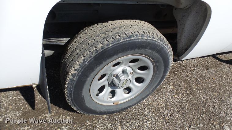 image for item DF3275 2007 Chevrolet Silverado 1500 pickup truck