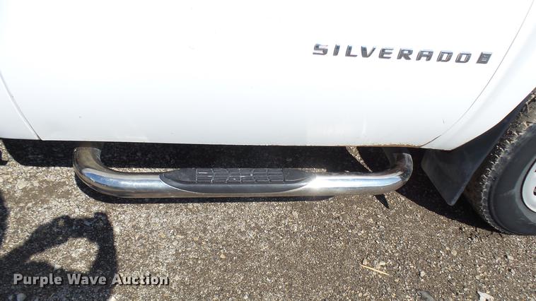 image for item DF3275 2007 Chevrolet Silverado 1500 pickup truck