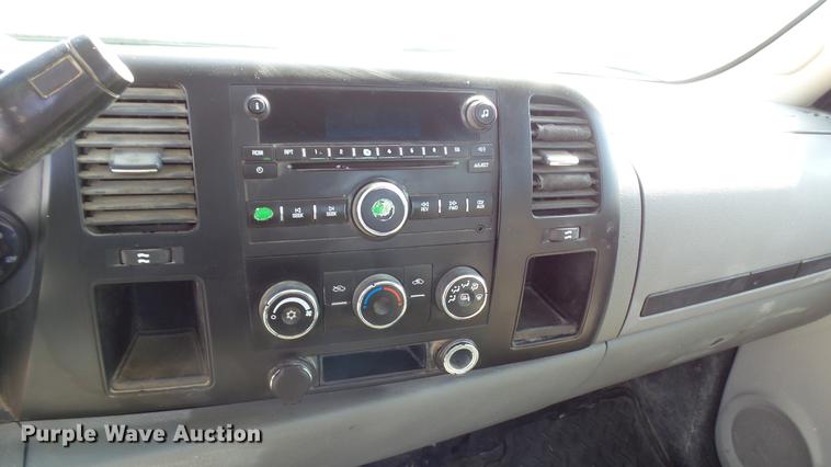 image for item DF3275 2007 Chevrolet Silverado 1500 pickup truck